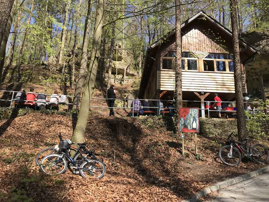 Hütte von unten gesehen Hütte von unten gesehen